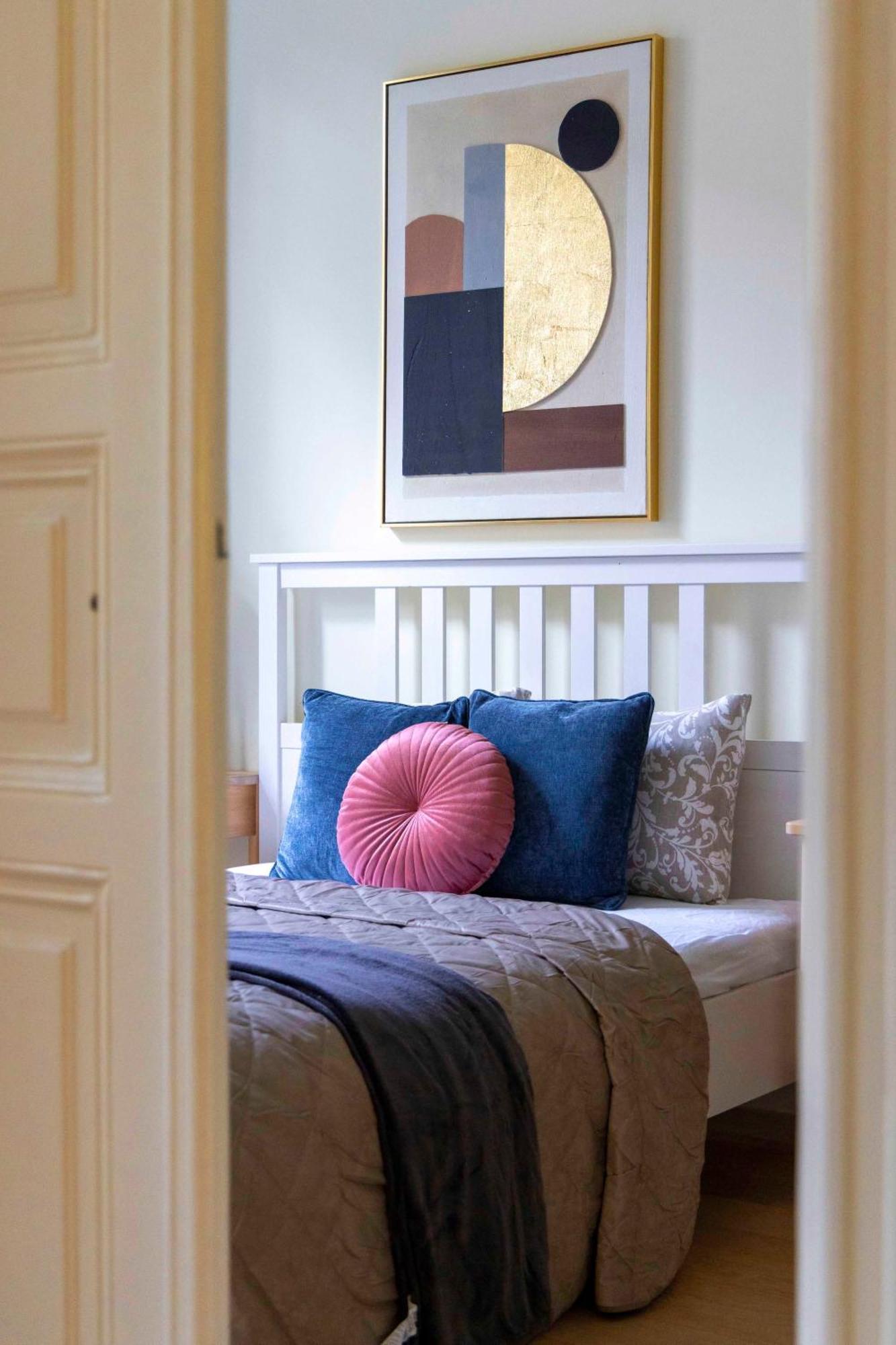 Exclusive & Spacious Central Residence W/ 4Bedrm 2Bathrm Budapest Exteriör bild