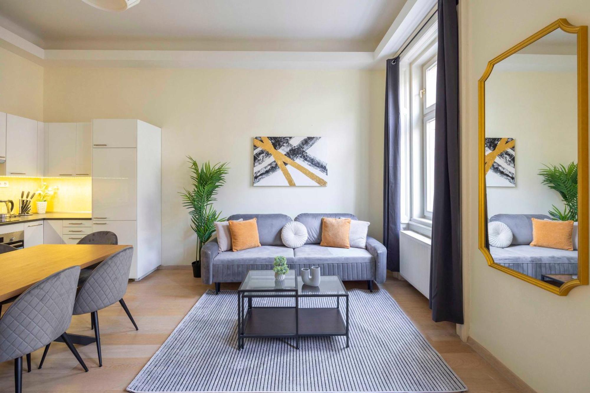 Exclusive & Spacious Central Residence W/ 4Bedrm 2Bathrm Budapest Exteriör bild